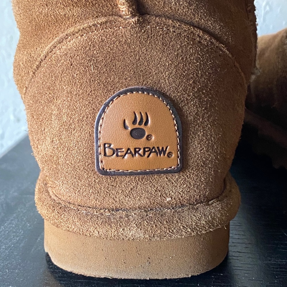 Size 6 bearpaw boots